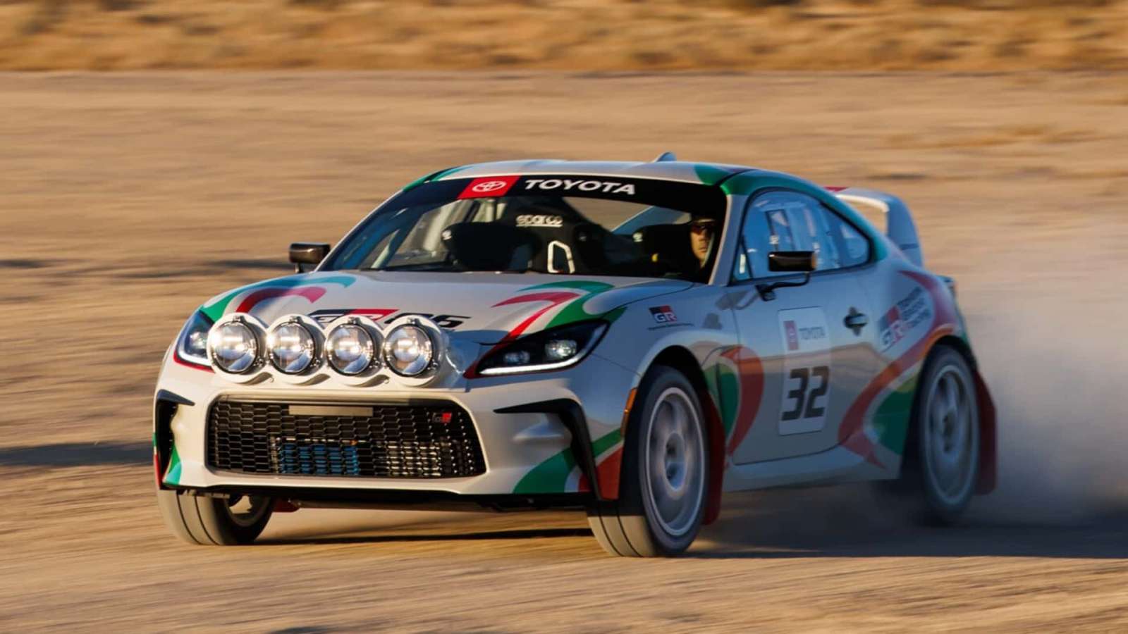 Toyota GR86 με μοτέρ της GR Corolla τιμά την Celica GT-Four του WRC